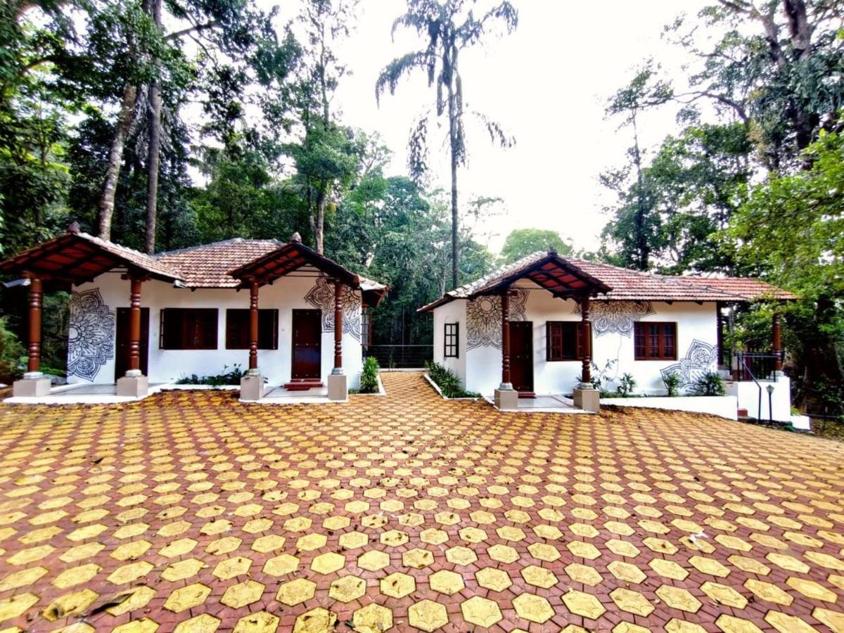 Qexperiences Coorg Hotel Madikeri Luaran gambar