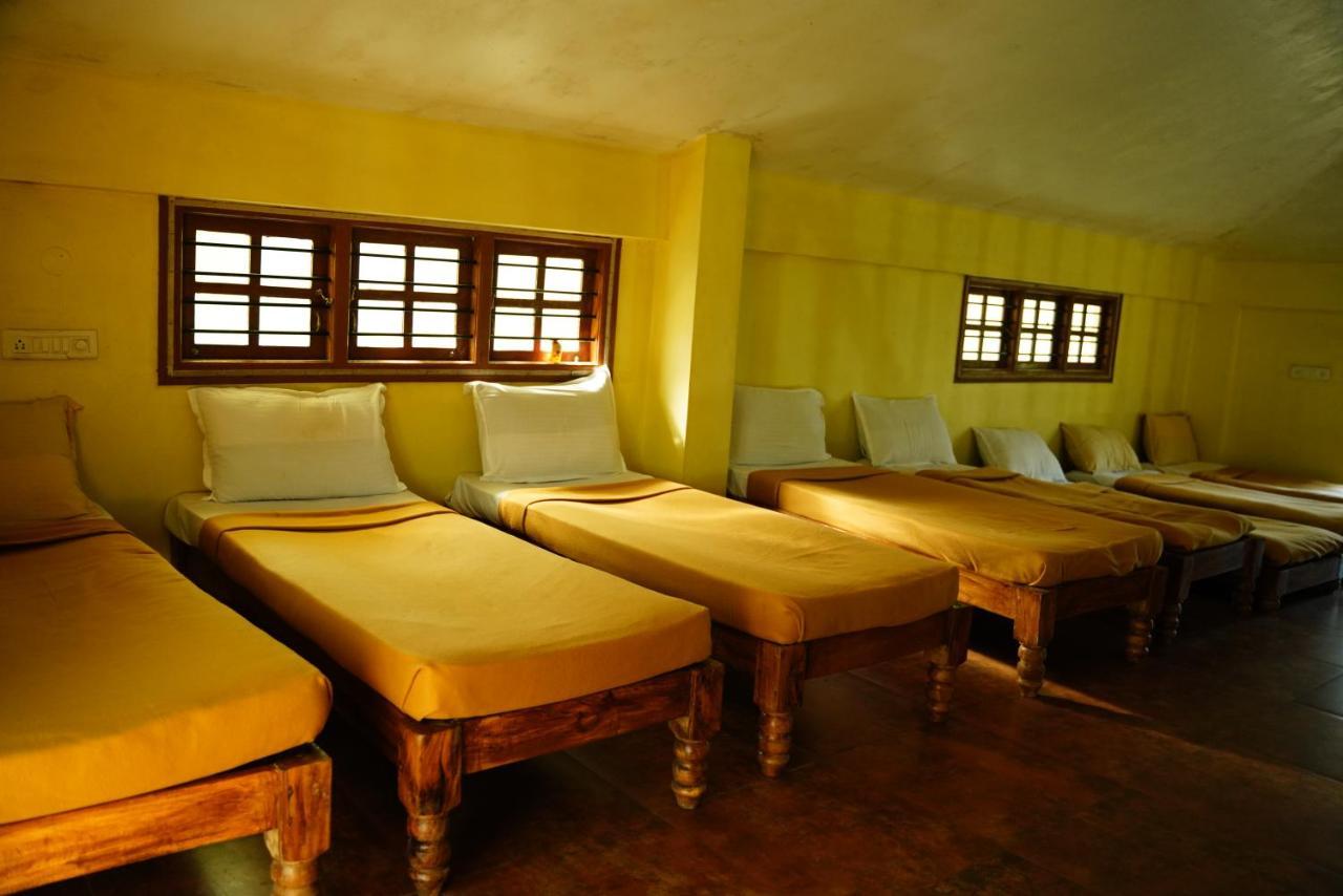 Qexperiences Coorg Hotel Madikeri Luaran gambar