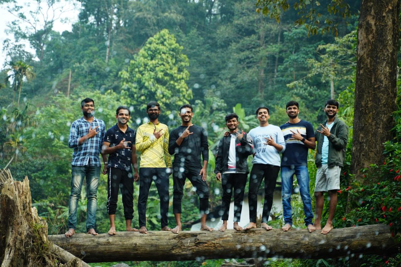 Qexperiences Coorg Hotel Madikeri Luaran gambar