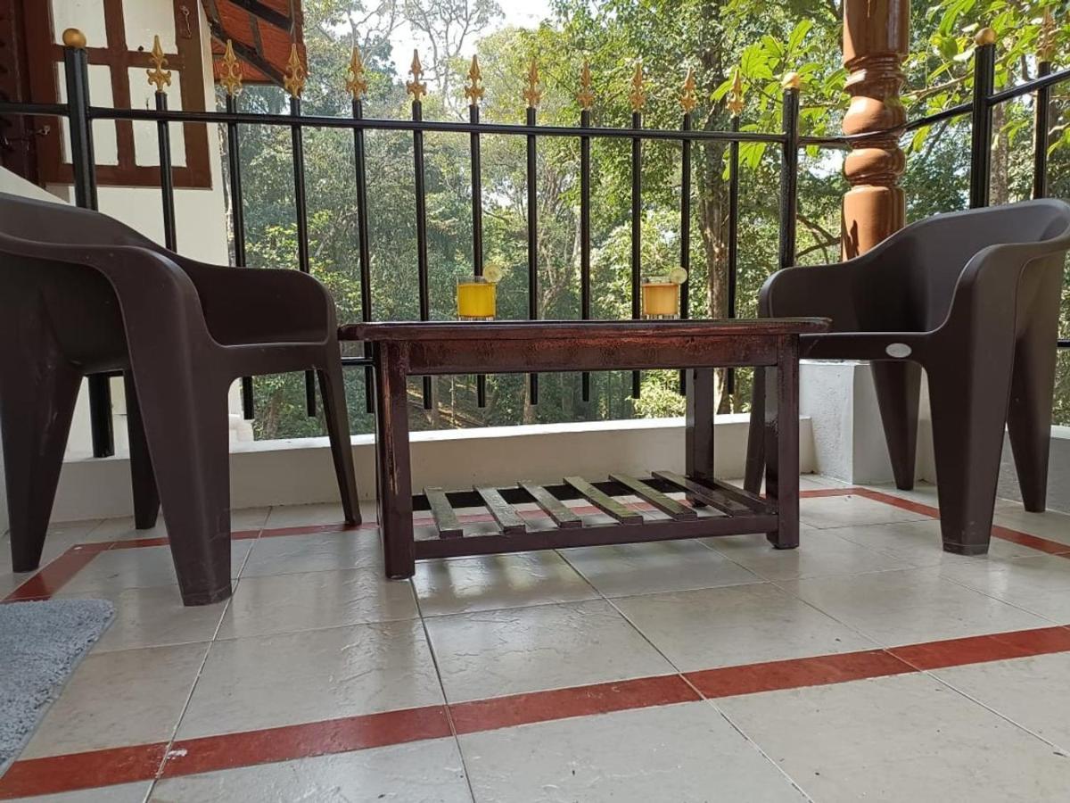 Qexperiences Coorg Hotel Madikeri Luaran gambar