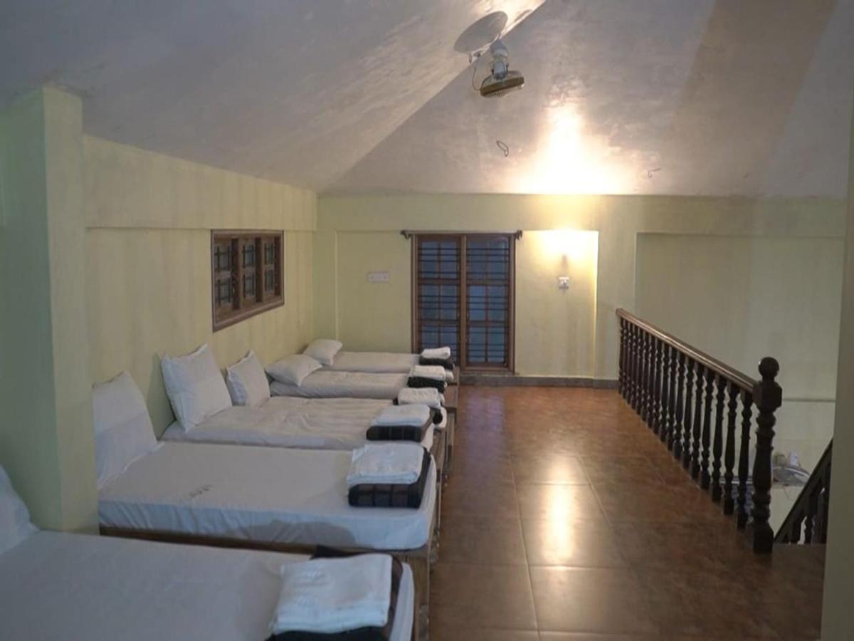 Qexperiences Coorg Hotel Madikeri Luaran gambar