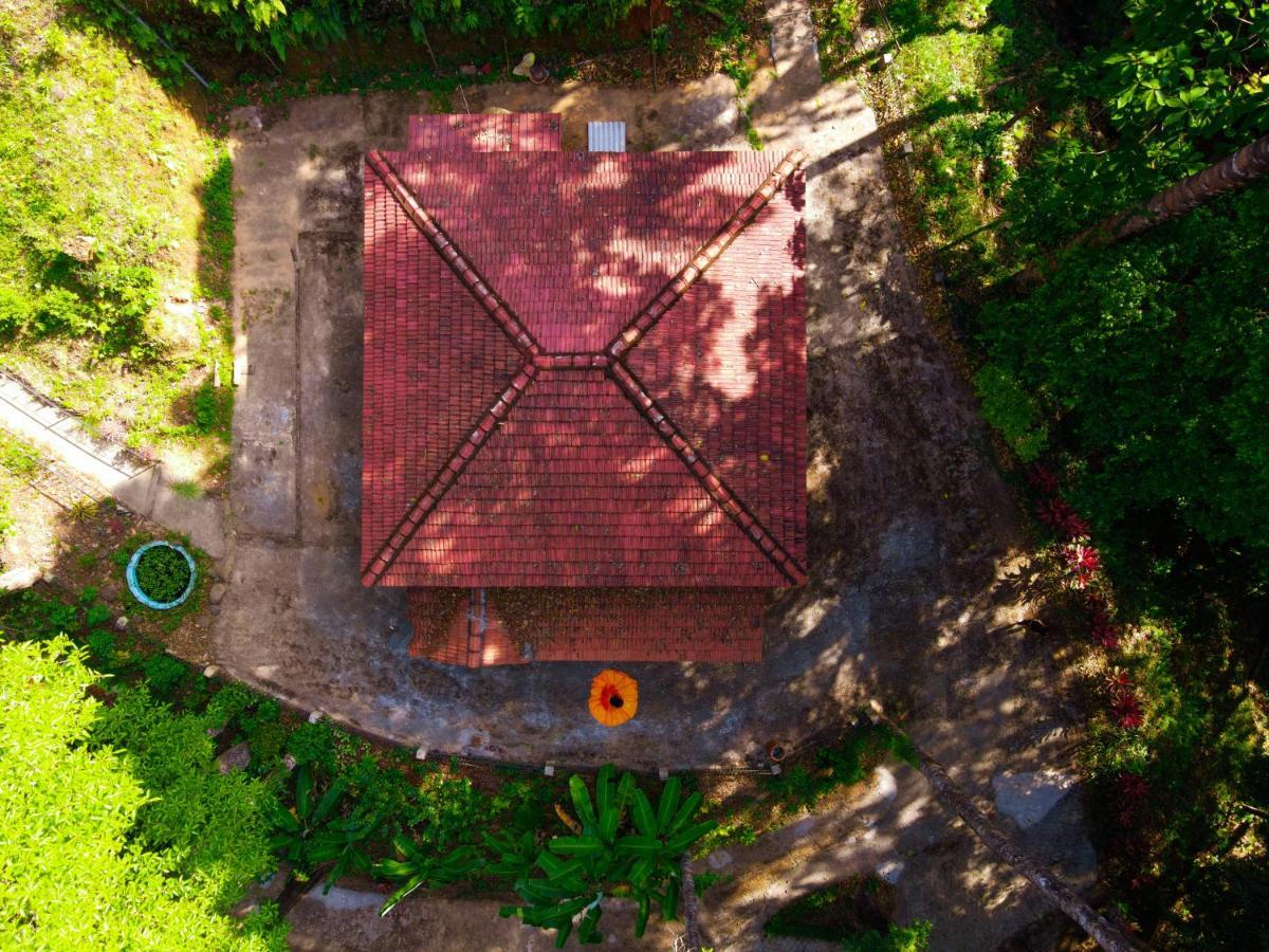 Qexperiences Coorg Hotel Madikeri Luaran gambar